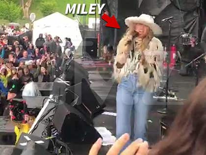 050419_miley_cyrus_primary