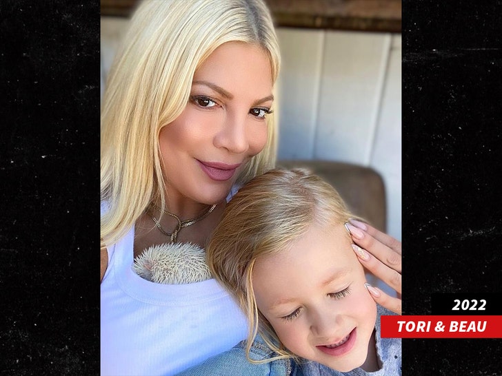 tori spelling and beau son