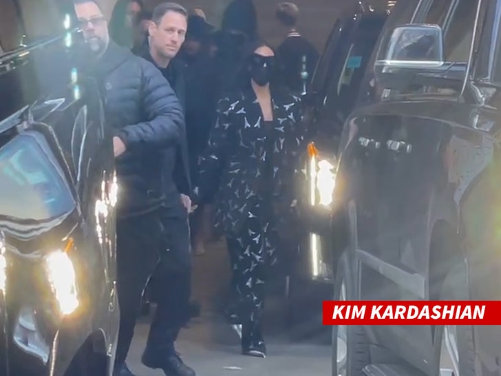Kim Kardashian Virgil Abloh Memorial in Chicago December 6, 2021