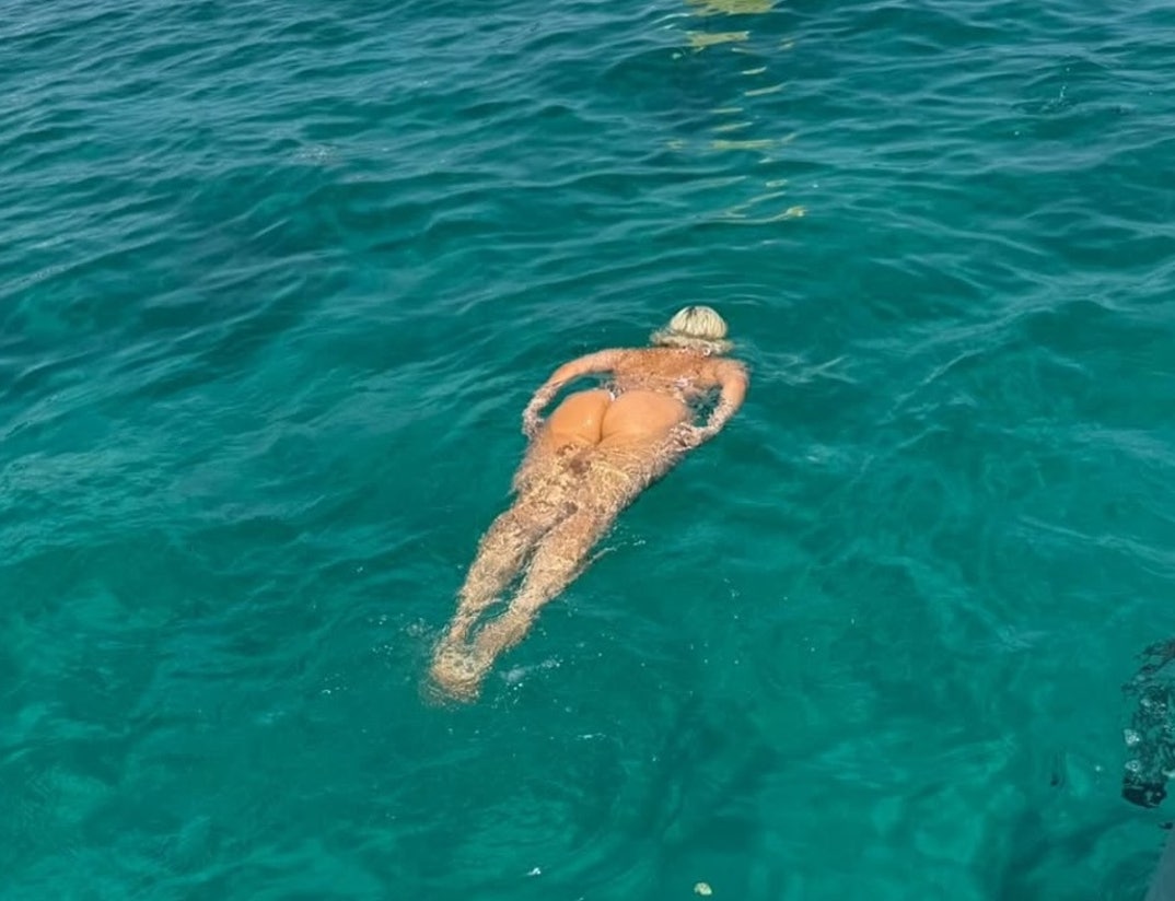 Bebe Rexha Hot Shots 0