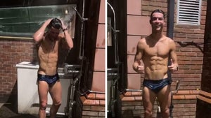 Cristiano Ronaldo Takes Shower On IG Live, 670,000 People Tune In