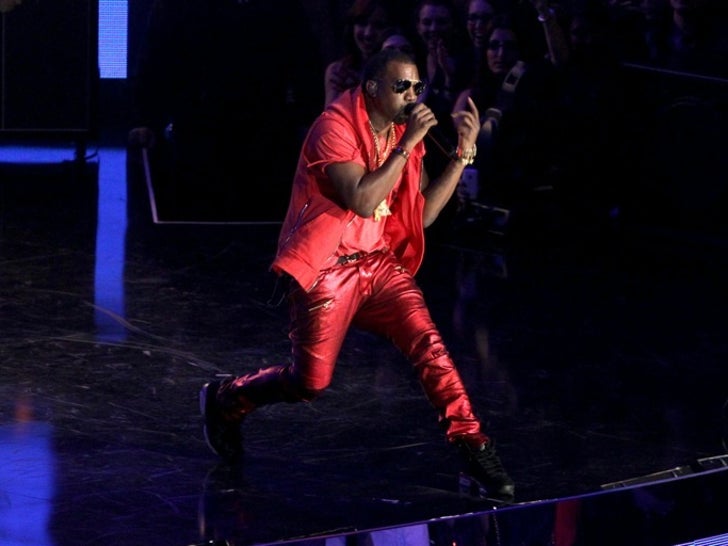 Kanye West -- Live Performance Photos