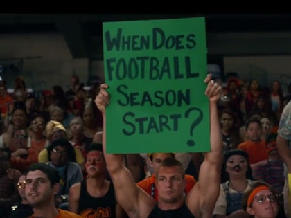 0824-rob-gronkowski-gronk-in-crowd-football-season-sign-01