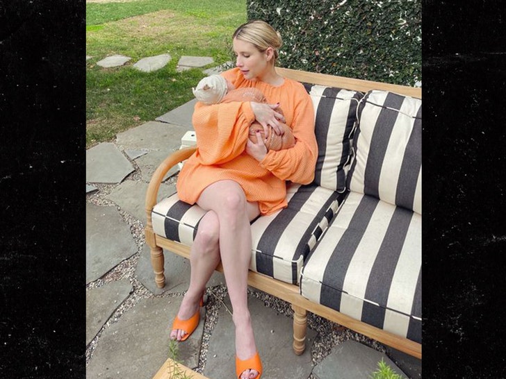 0122-emma roberts baby rhodes ig1