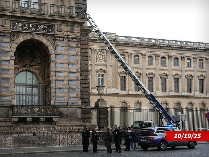 Louvre-getty-1