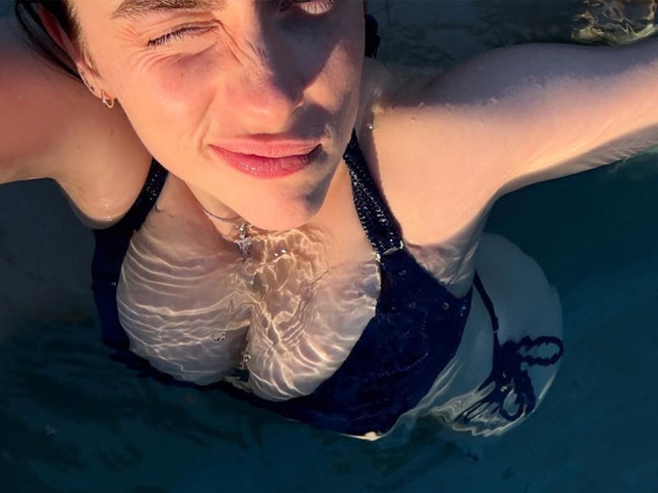 1217-billie-eilish-glamour-shots-sub2_720