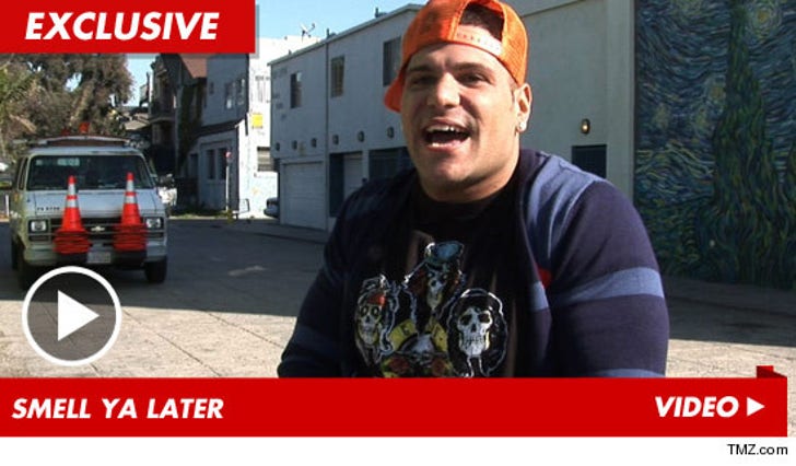 Jersey Shore' Ronnie -- Wanna Know What Snooki REALLY Smells :: 1209-ronnie-tmz-video-1