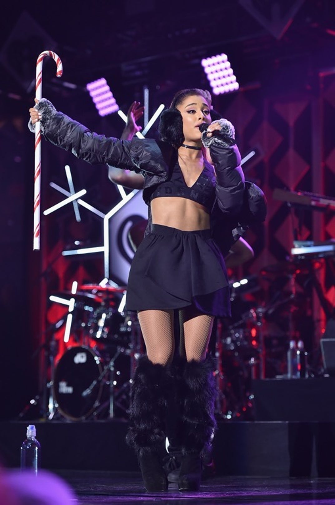0302_ariana_grande_performance_15