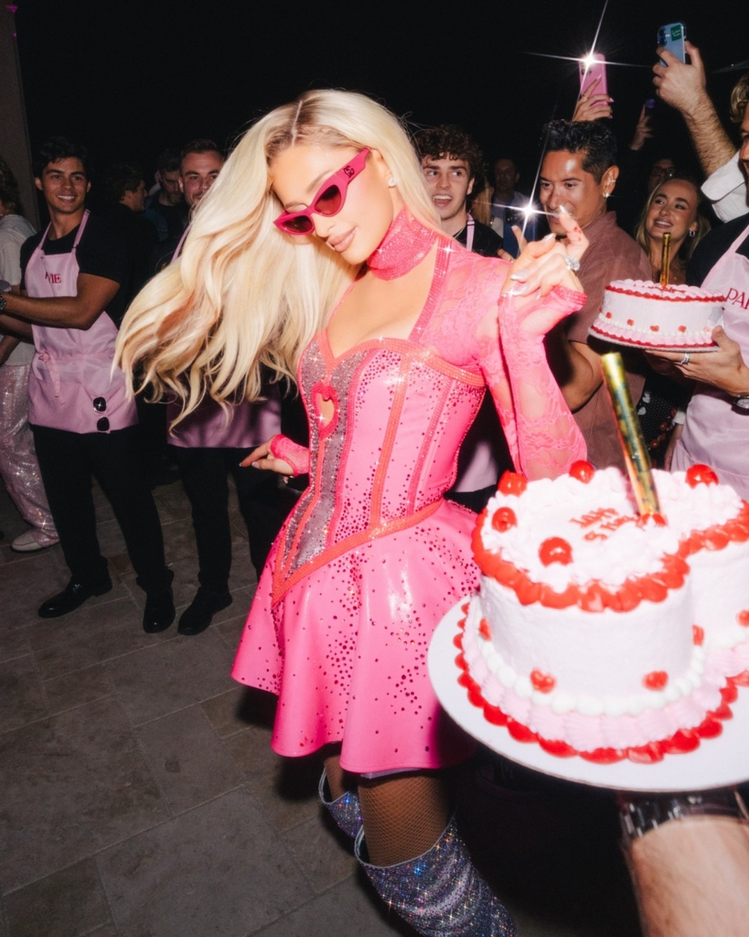 Paris Hilton celebrates her birthday Barbie-style with a Baskin-Robbins Vintage Cakes.