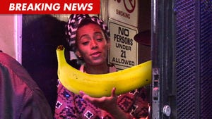 Solange Knowles -- Cop Drama Over MASSIVE Banana