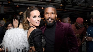 Jamie Foxx and Kate Beckinsale Get Close at Fancy Party
