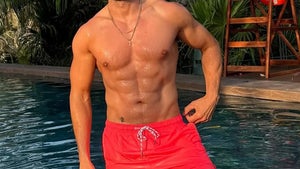 0429-chris-appleton-studs-gone-swimmin-guess-who-primary_720