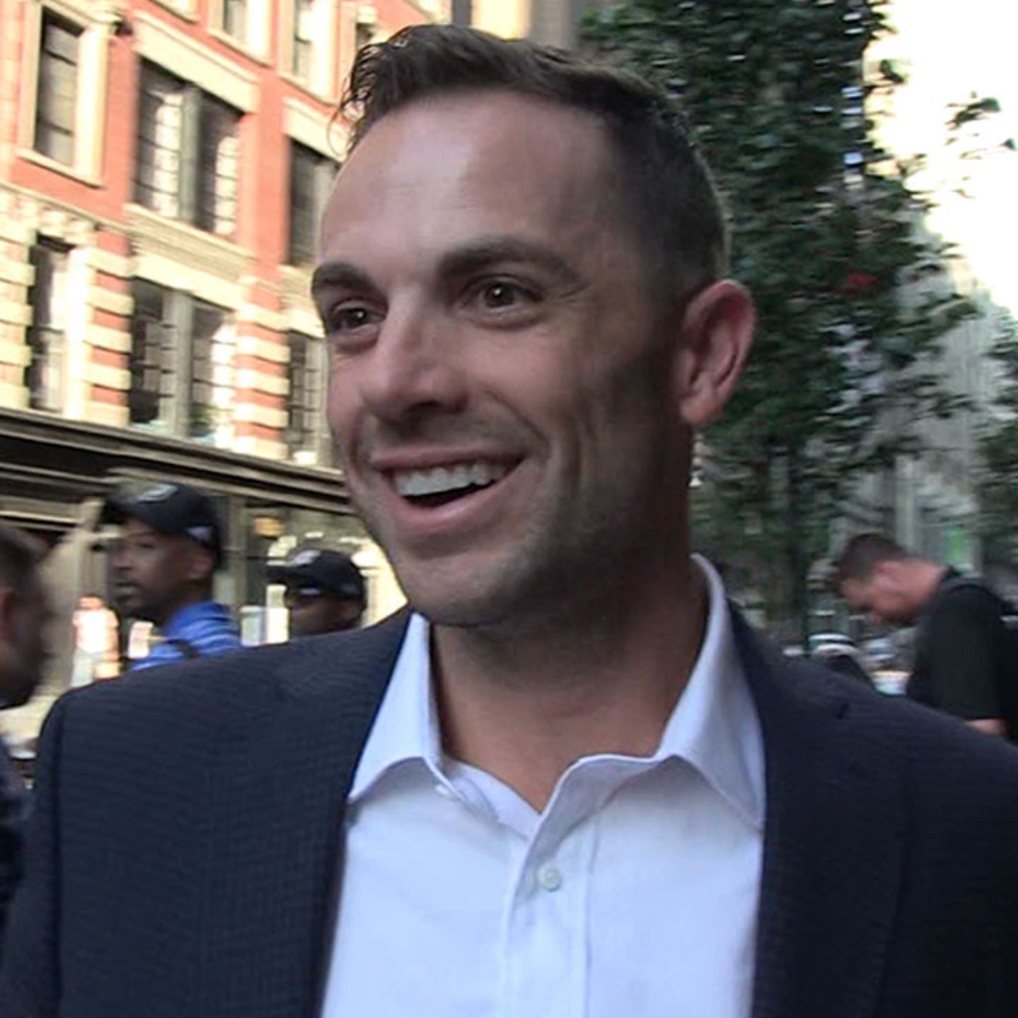 David Wright Surprises, Hugs Bartender Wearing Mets Great's Jersey