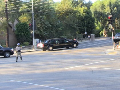 101014_obama_limo_primary