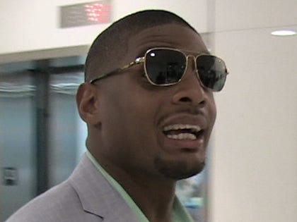 1021_michael-sam-tmz