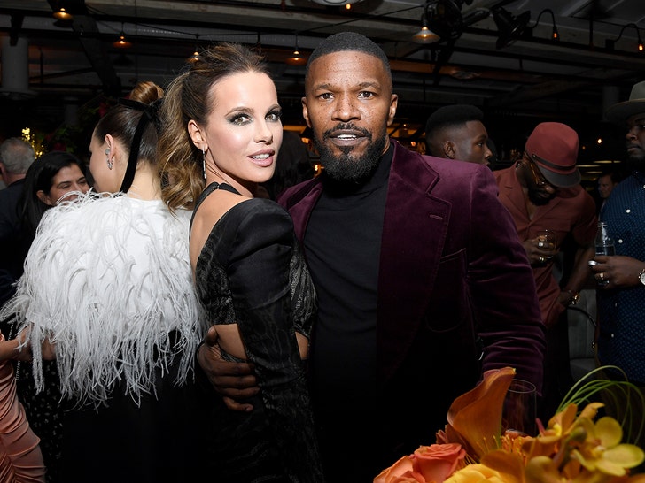 1115-Kate-Beckinsale-jamie-foxx-getty-04