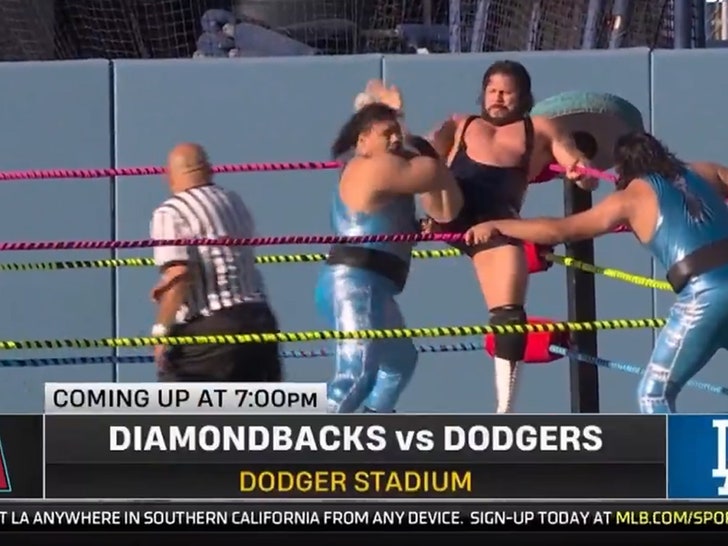 052125_dodgers_lucha_libre_action_primary