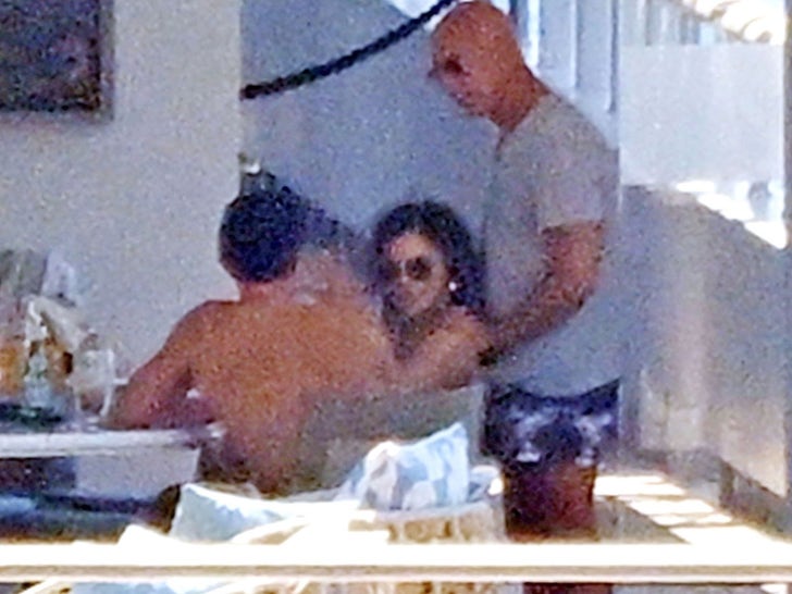 0707-Katy-Perry-Orlando-Bloom-Bezos-Yacht-SUB-4
