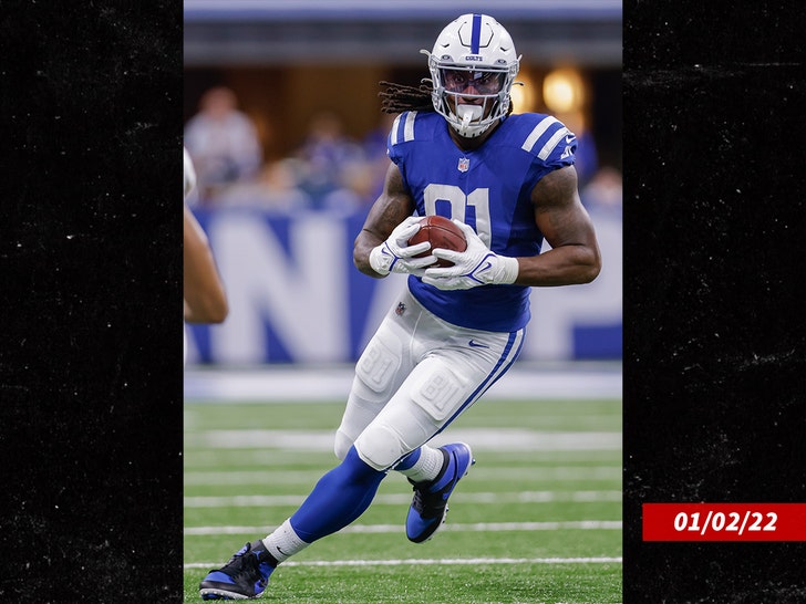 Mo Alie-Cox agrees to three-year extension worth up to $18 million to stay  with Colts