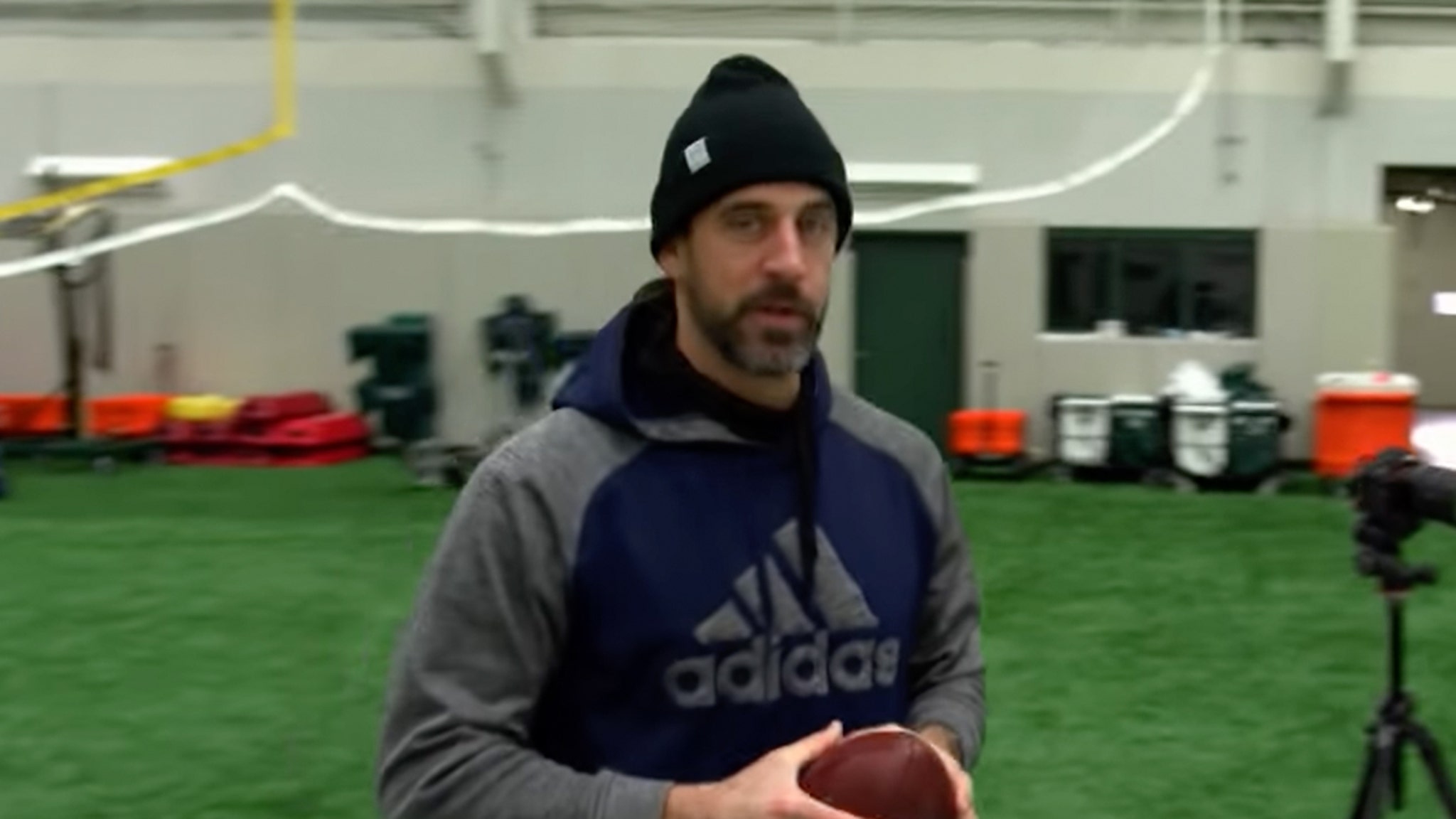 Aaron Rodgers Takes Jab At Tom Brady With Deflategate Zinger