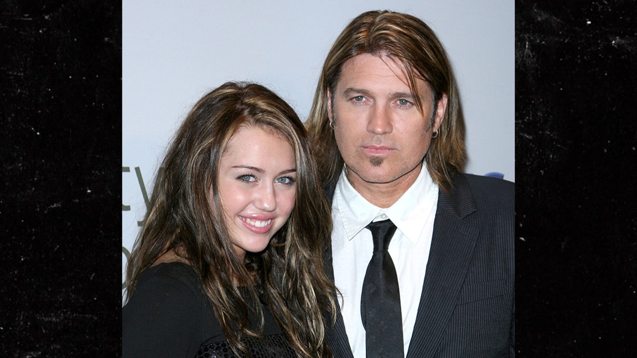 does billy ray cyrus smoke cigarettes Miley Cyrus Recalls Dad Billy Ray Smoking Pot on 'Hannah Montana' Set