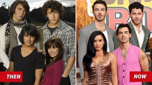 0816-Jonas-Brothers-Good-Genes-Good-Docs-hero
