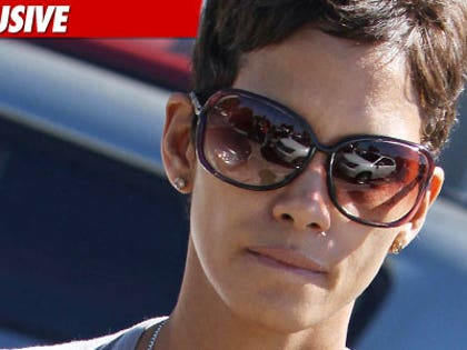 0712_halle_berry_EX