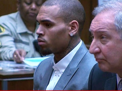 0228_chris_brown_court_tmz2