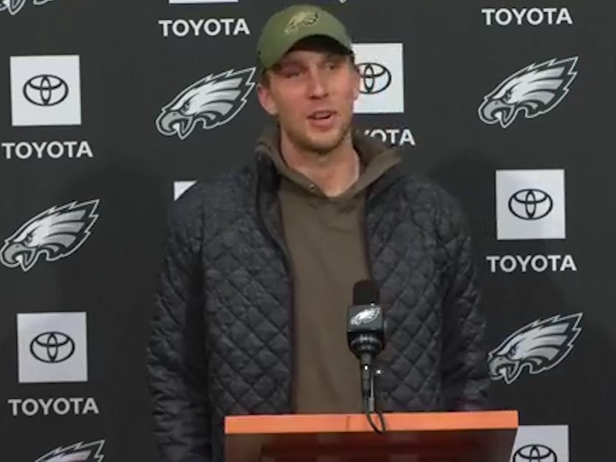 Nick Foles Oozes Swag In Webbed Shoes After Resurrecting Eagles' Season