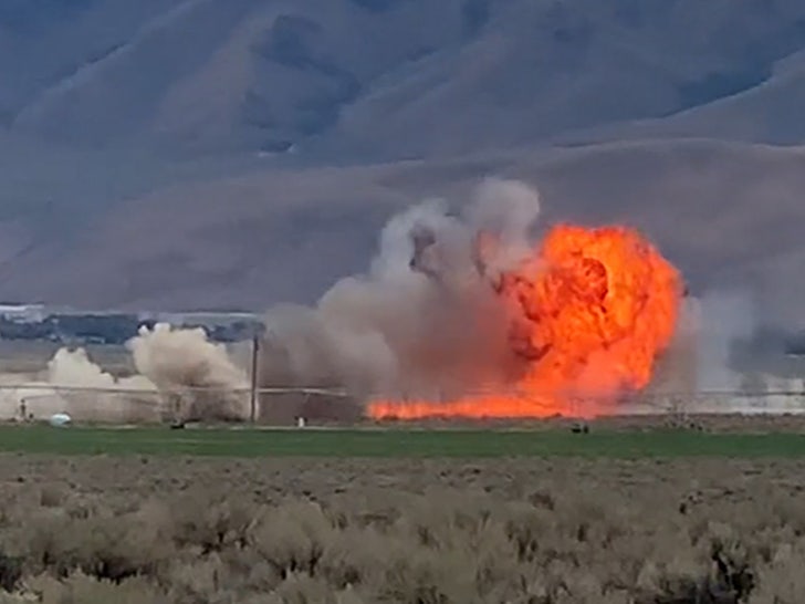 Reno Air Show'da Yarış Sırasında Uçak Düştü, Ateş Topunda Pilot Öldü