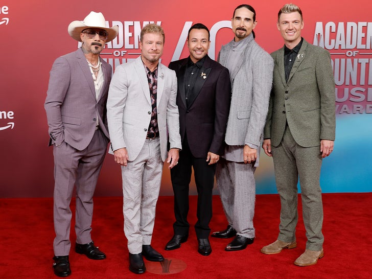 0508-Backstreet-Boys-ACM-Awards-SUB
