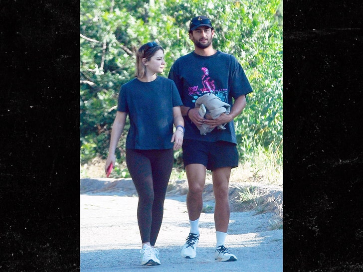 Madelyn-Cline-and-Henry-Smith-the-image-direct-2