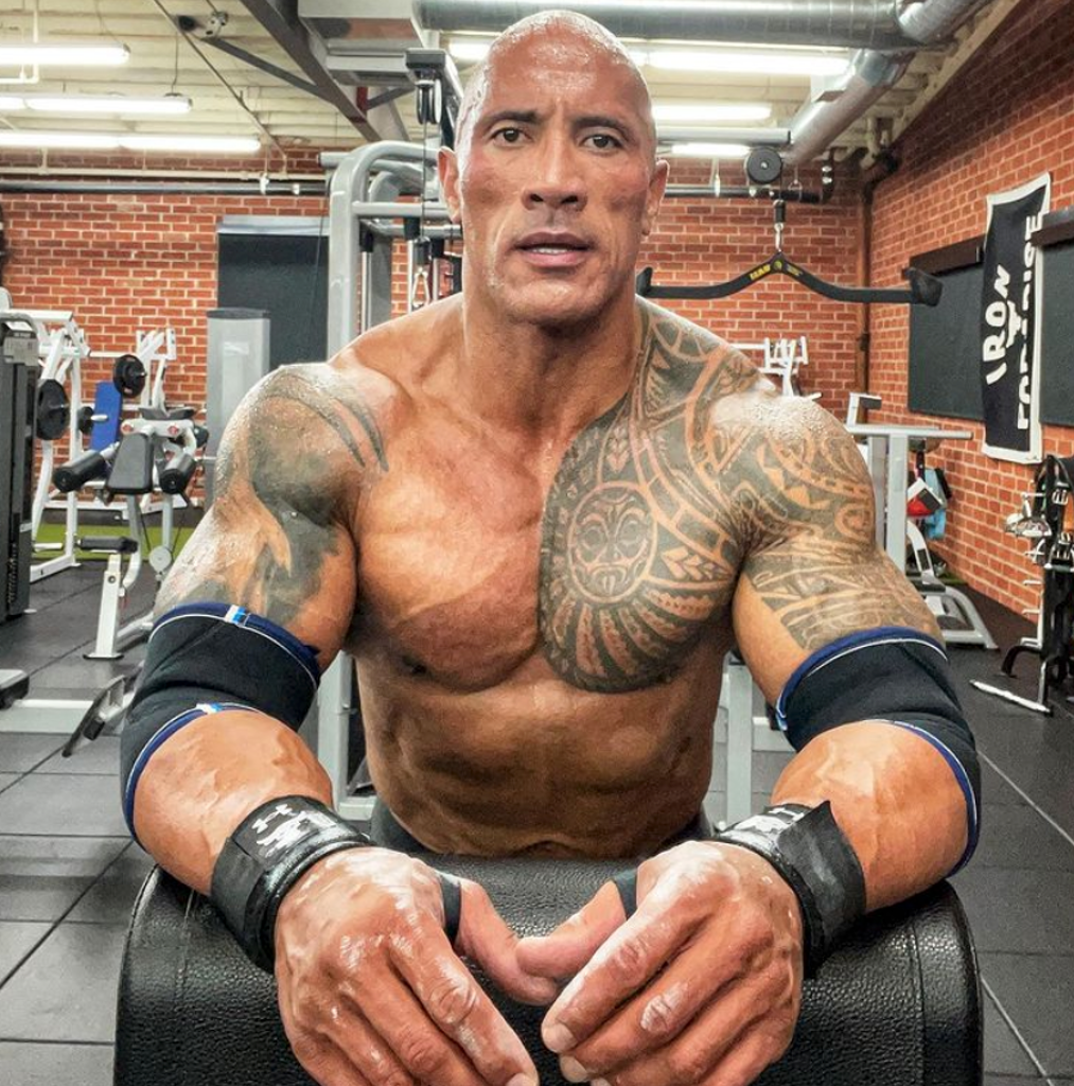 Dwayne-rock-Johnson-workout-gym-photos4
