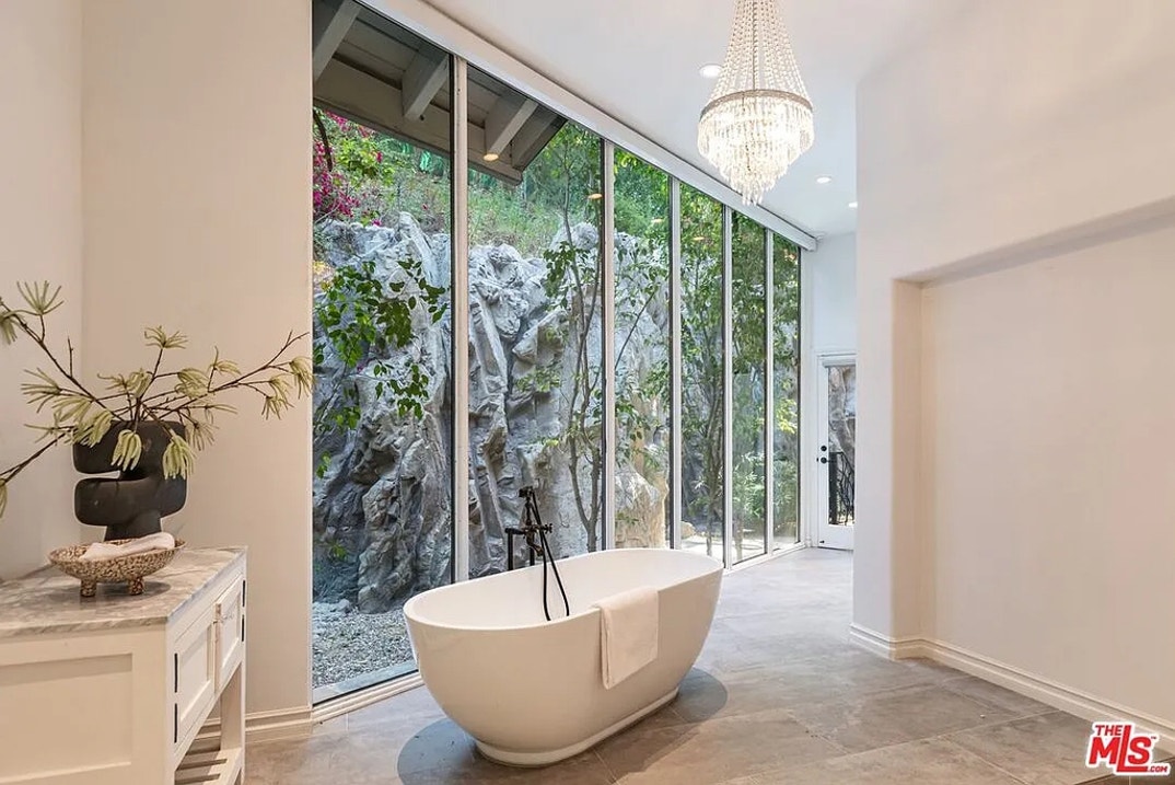 Selena Gomez Encino Home 6
