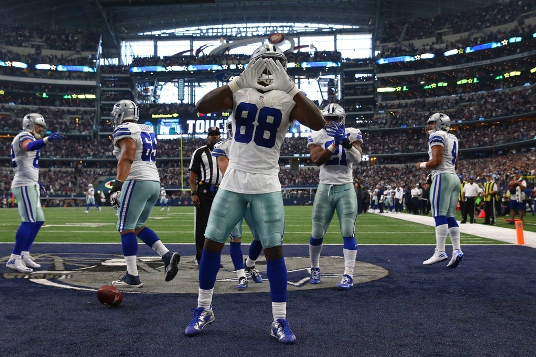 Dez Bryant On The Field 0