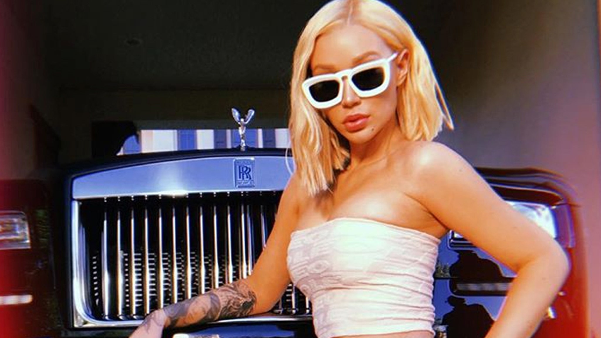 Iggy Azalea's Booty ful Photos