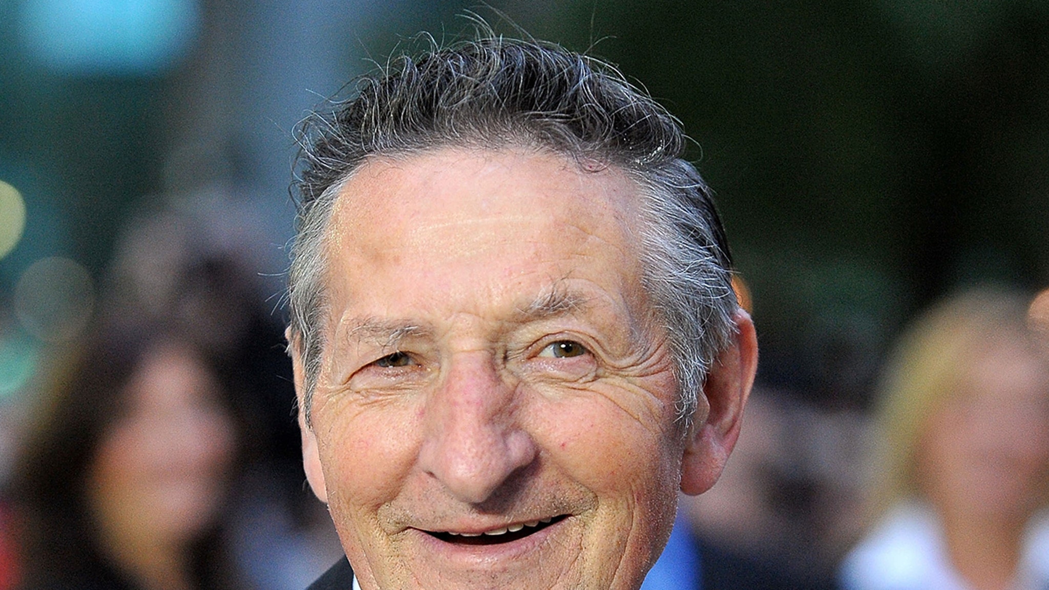 Wayne Gretzky's Father Walter Gretzky Dead at 82 After ...