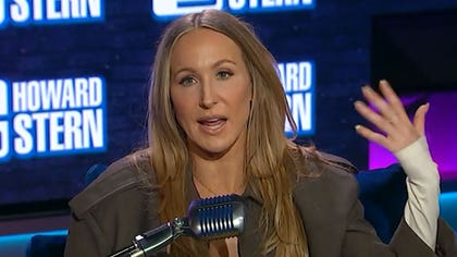 011326_nikki_glaser_howard_stern_kal