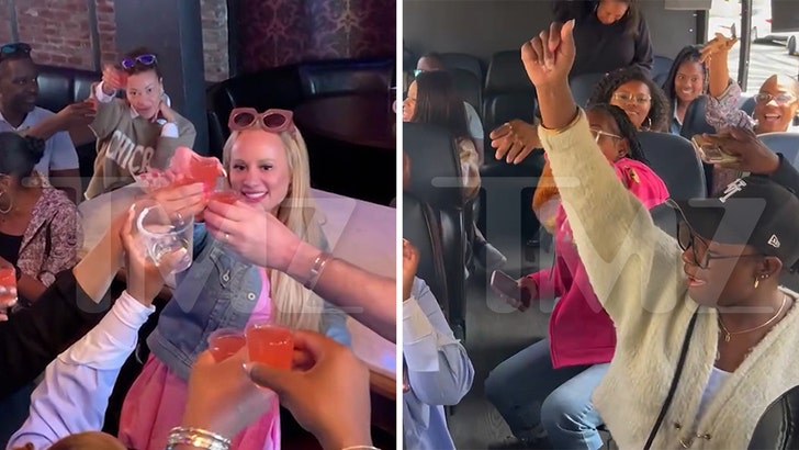 tmz-brunch-bus-kal-04-17-2026