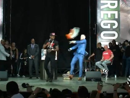 071217_mcgregor_mayweather_prmary_V2