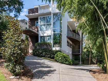 0426-usher-atlanta-house-photos-primary