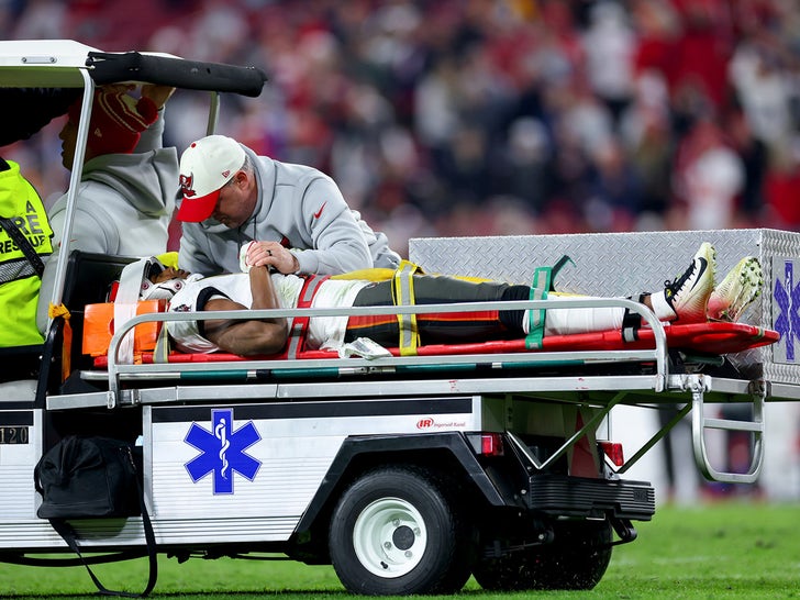 Buccaneers' Russell Gage Hospitalized After Scary Hit