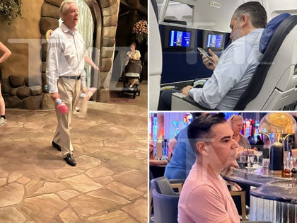 0330-Politicians-On-Vacation-During-Government-Shutdown-PRIMARY-3