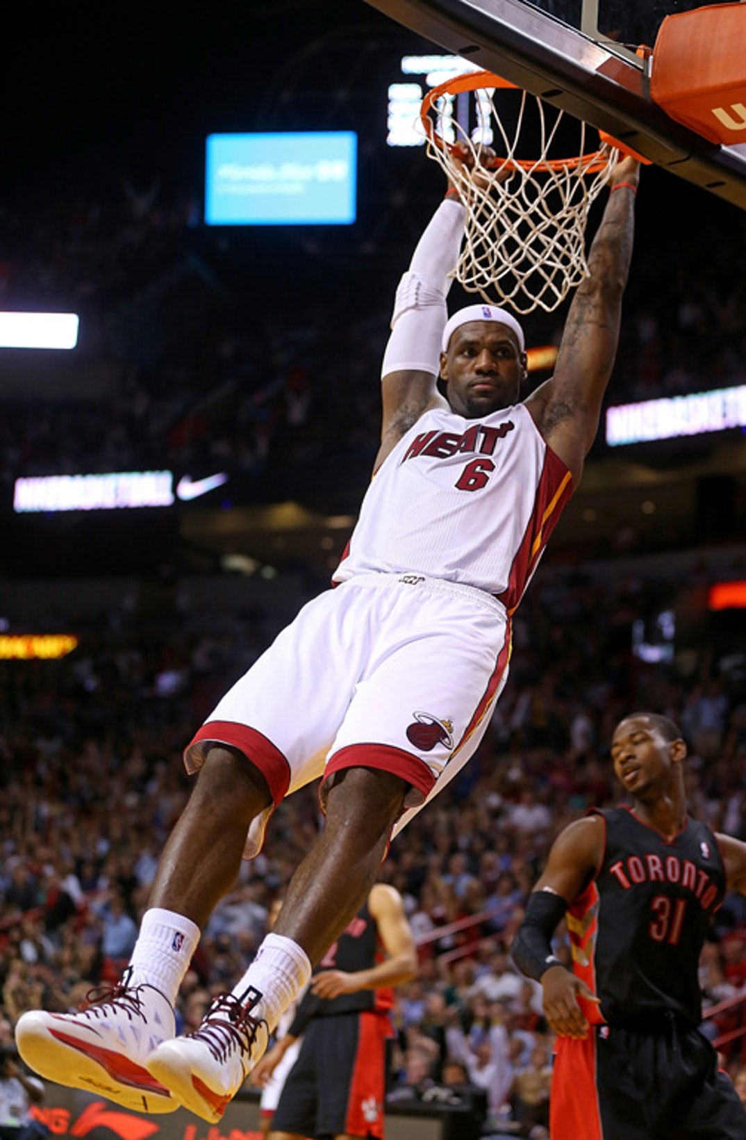 0307_lebron_ballin_002