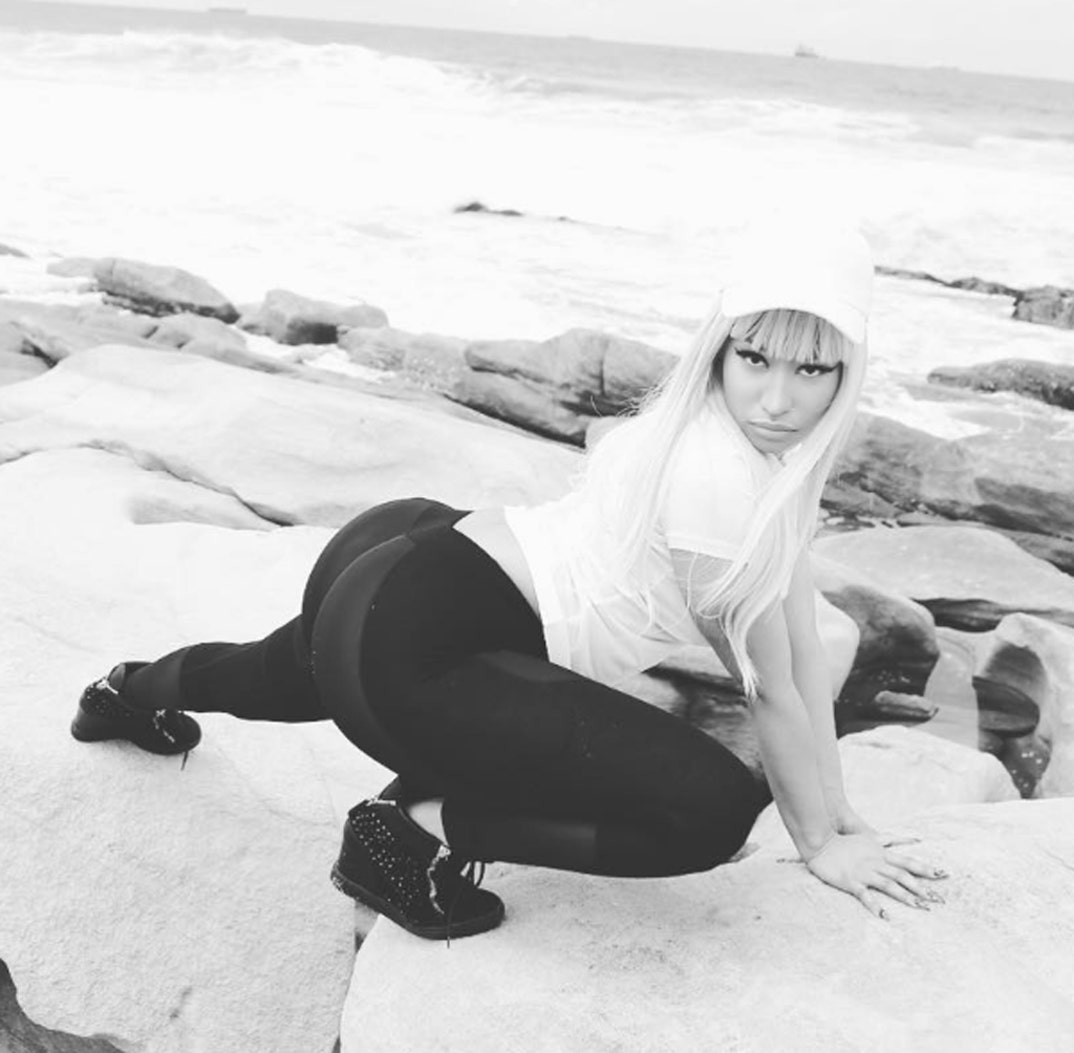 Nicki_Minaj_Cake_Shots_7