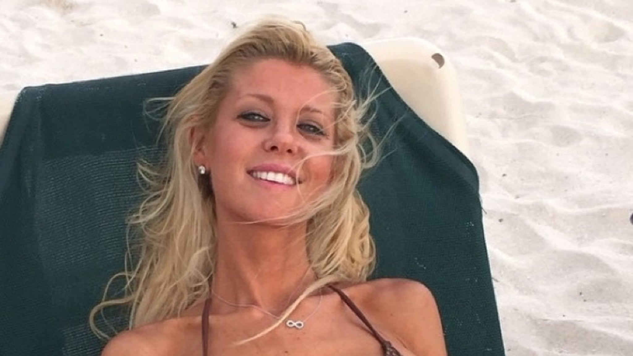 Tara Reid Nip Slip Uncensored