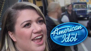 Kelly Clarkson Eyed By ABC to Become 'American Idol' Judge