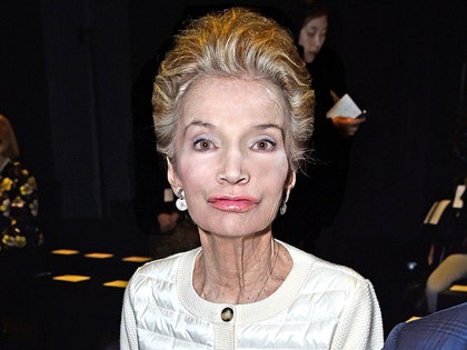 0216-Lee-Radziwill-gallery-launch-getty-02