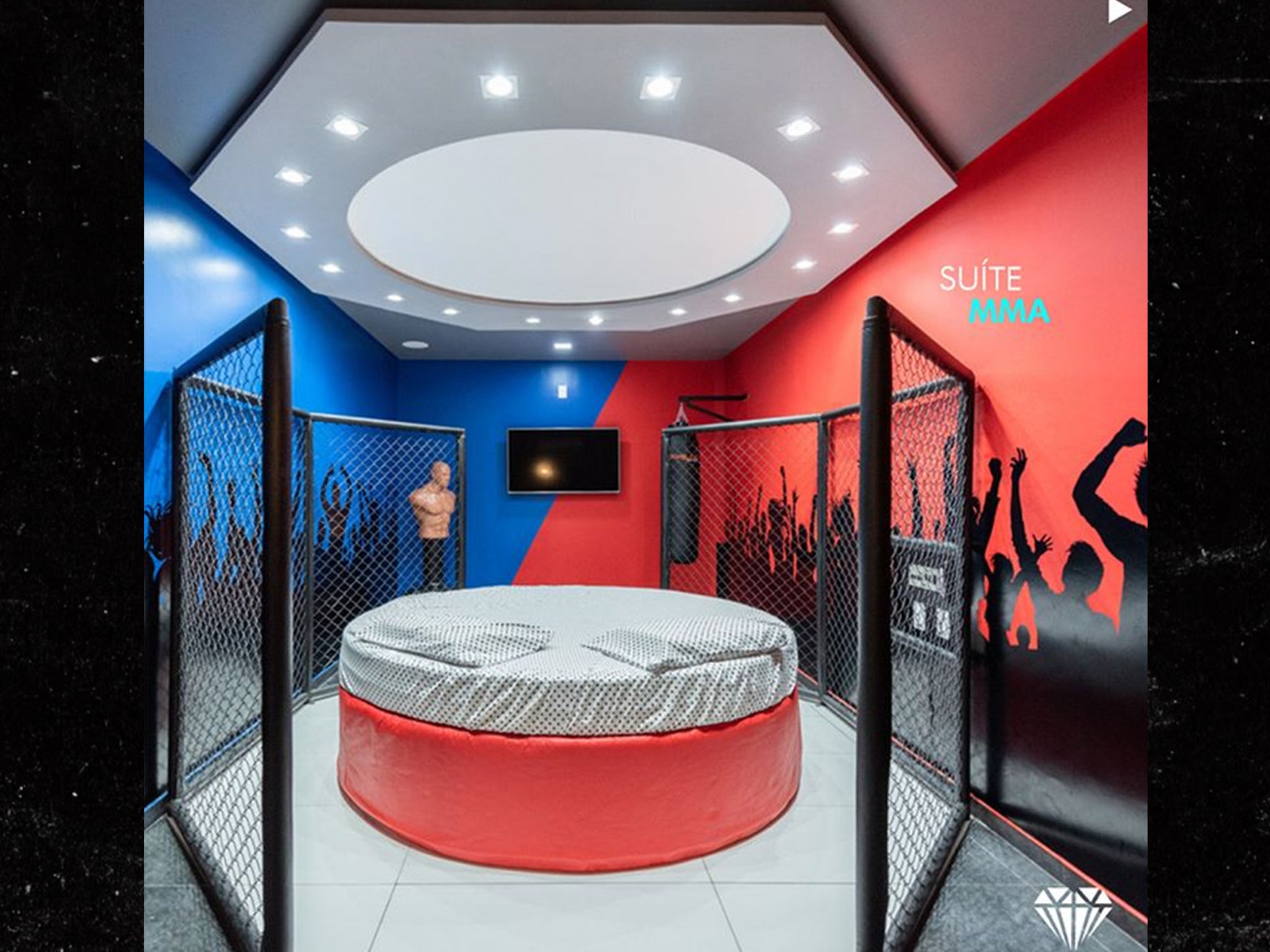 Brazil Sex Hotel Offers MMA Themed Room with Octagon Bed, Ground & Pound,  Baby!