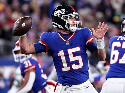 Tommy DeVito On The Field photos 9
